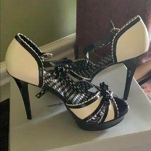 Jessica Simpson heels